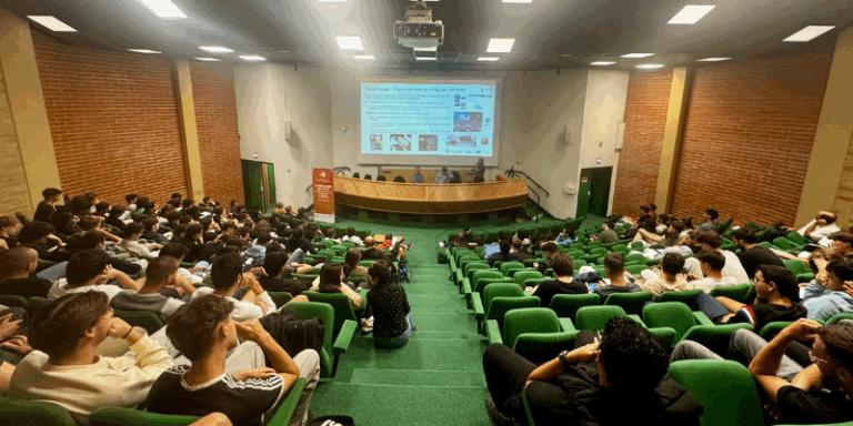 Formation étudiante à la 5g privée à l'IUT de Blagnac