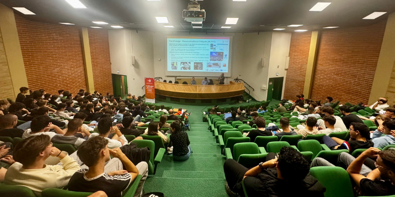 Formation étudiante à la 5g privée à l'IUT de Blagnac